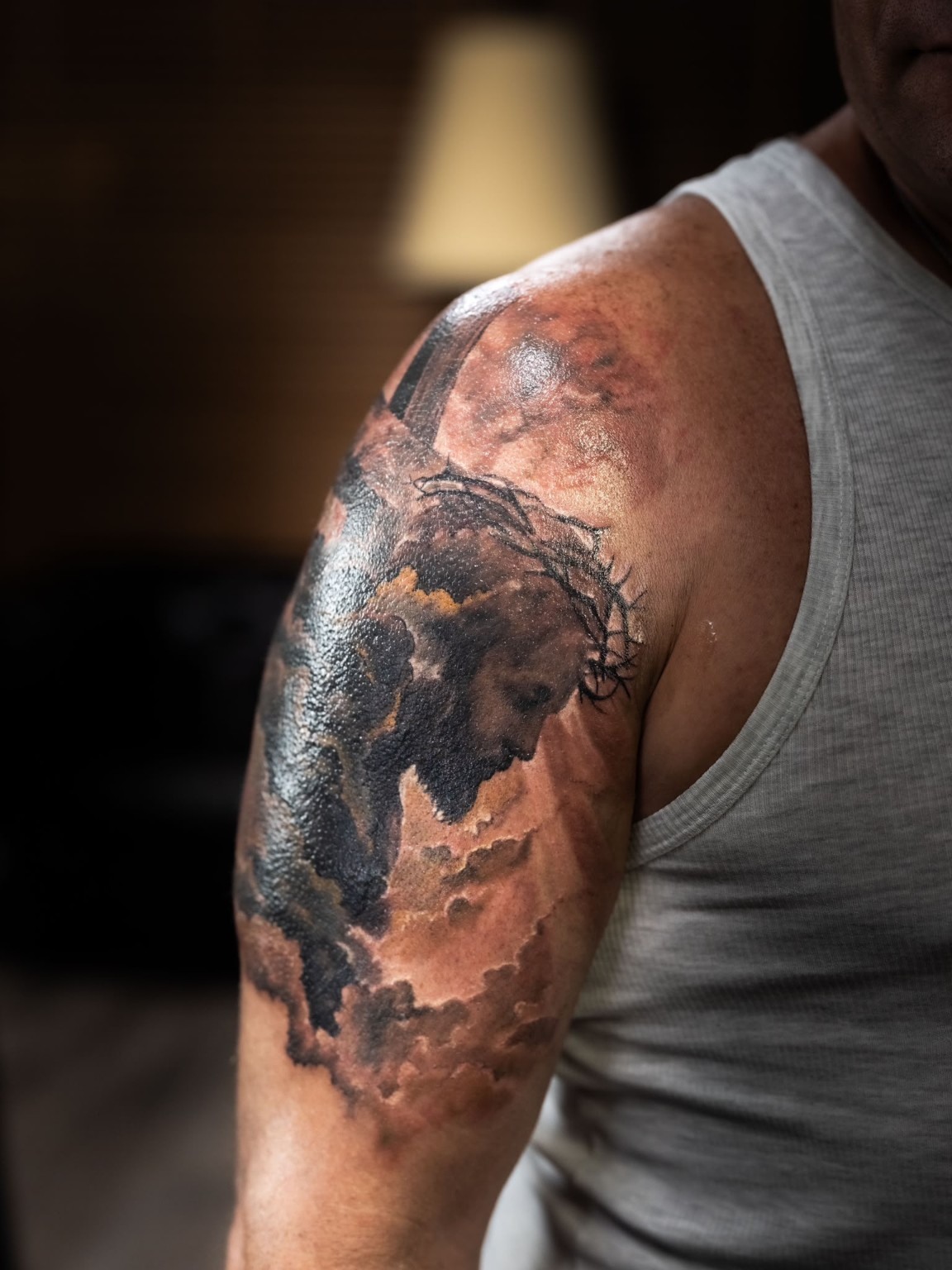 Cover-up Tattoo Schulter und Oberarm