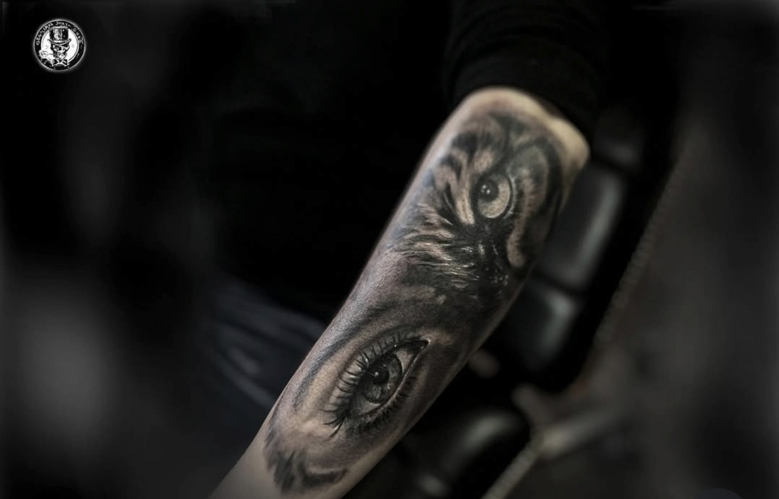 Realistic Tattoos in Bonn – Arbeit von Jacek Roslon bei Gentleman Jack's Gang Bonn